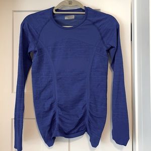 Athleta long sleeve top